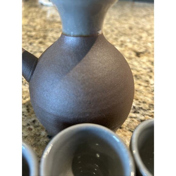 Japanese OMC Hand Glazed Sake Carafe & 6 Cups Set Mid Century Art Pottery - Picture 6 of 12